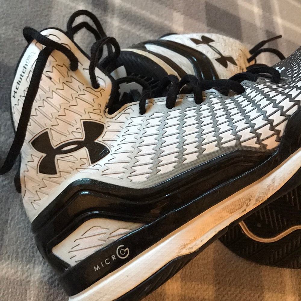 Under Armour clutch basketball shoes